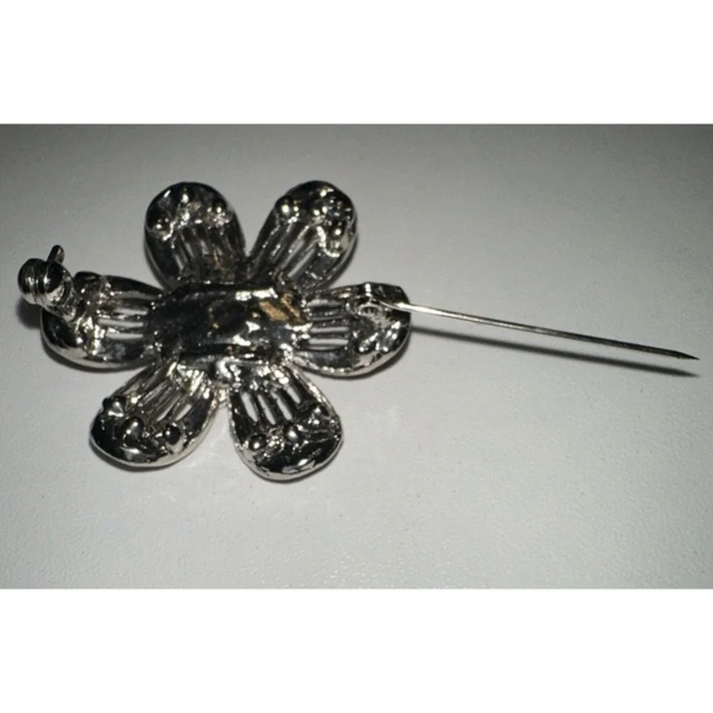 Silver Tone Pink Rhinestone Flower Brooch Floral Pin‎ Vintage Style Jewelry J-01